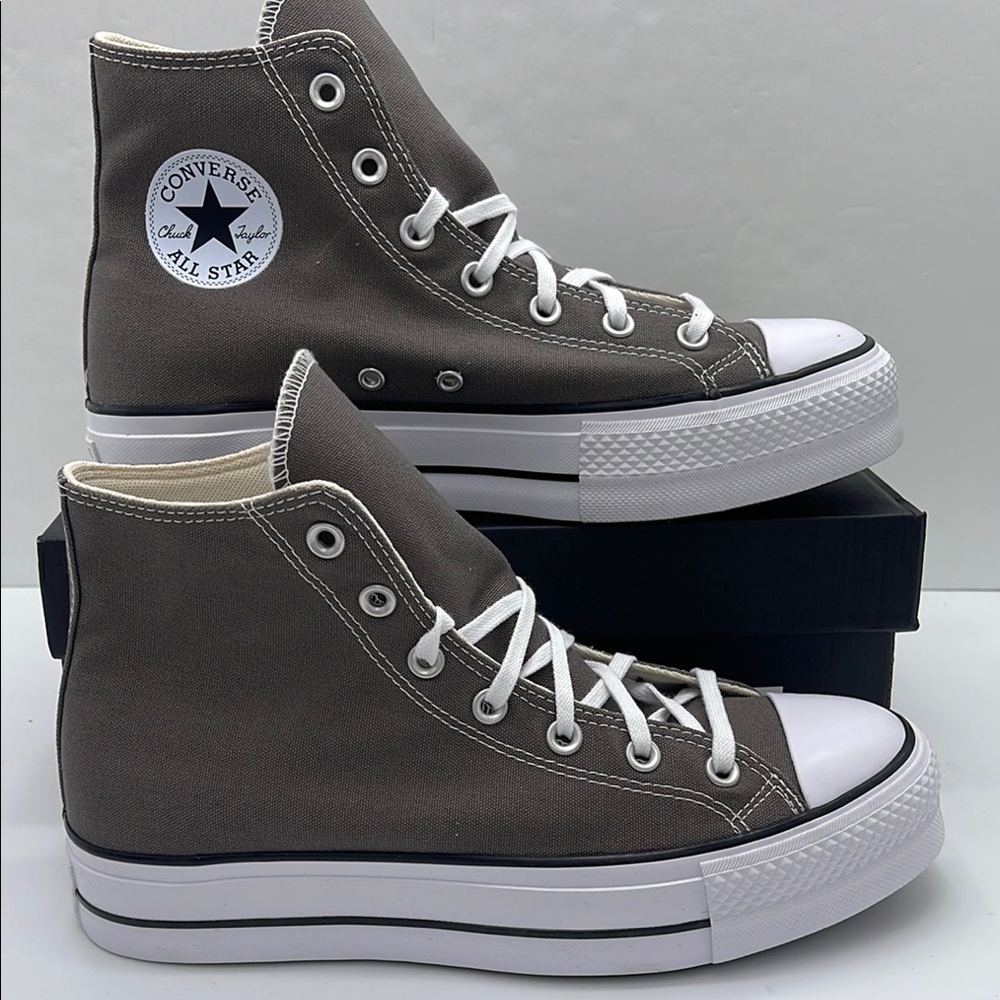 Converse WMNS High-Top Platform Sneakers A09221F CTAS LIFT HI
CHARCOAL/WHITE